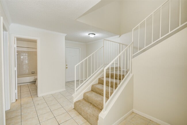 Photo - 2114 Greenbriar Colony Dr