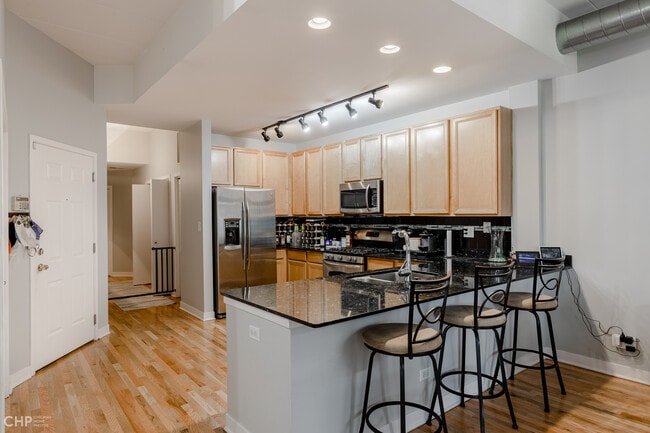 Photo - 843 W Monroe St Unit 4B