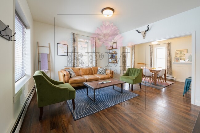 Photo - 411 S 10th Ave