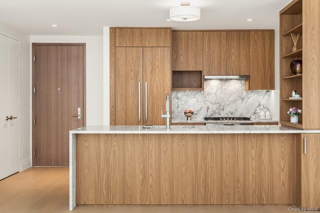 Photo - 30-55 Vernon Blvd Unit 3J