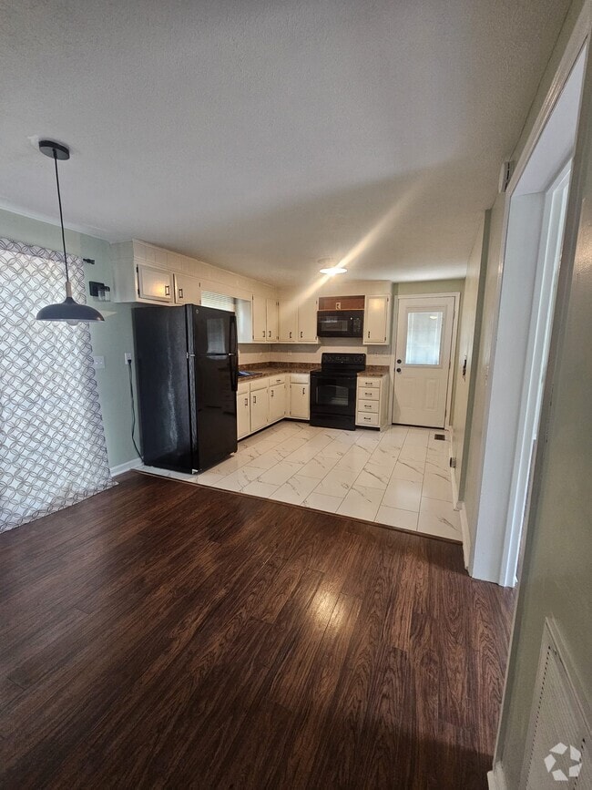Building Photo - 259 Lakeview Dr Rental