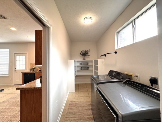 Photo - 23906 Kingmont Knoll Ct