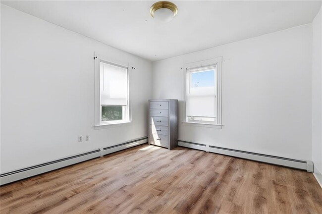 374 Douglas Ave Unit 3