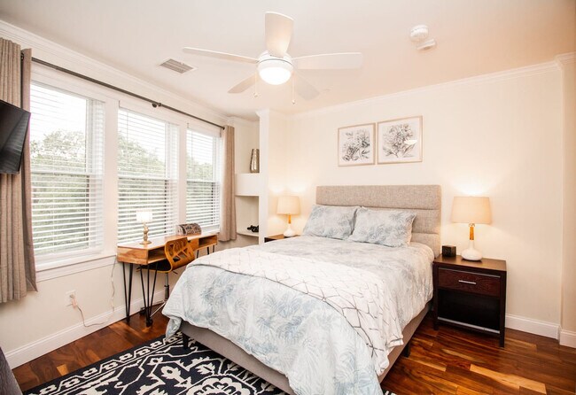 Photo - 1008 Tremont St Unidad ID1436051P