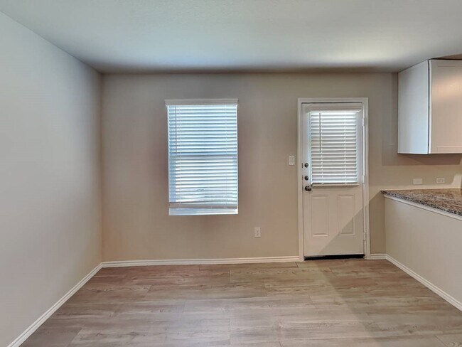 Photo - 7327 Plata Cir