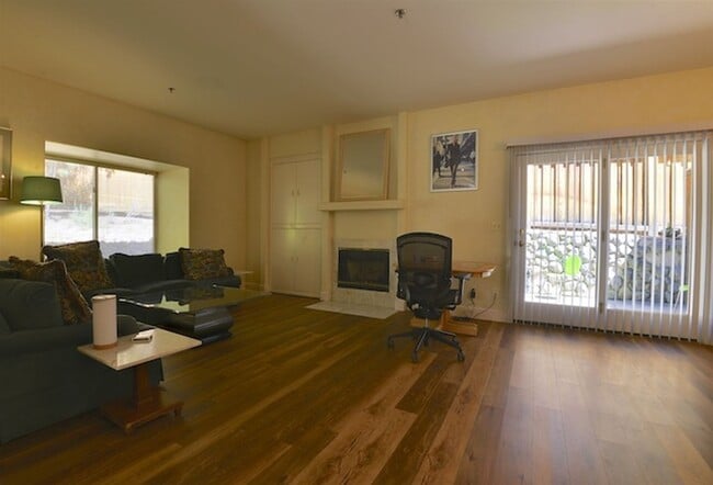 Photo - Incline Village: Condo - 2 Bedrooms, 2.5 Bathrooms, 1 Car Garage, Low Elevation, Walk to Lake.