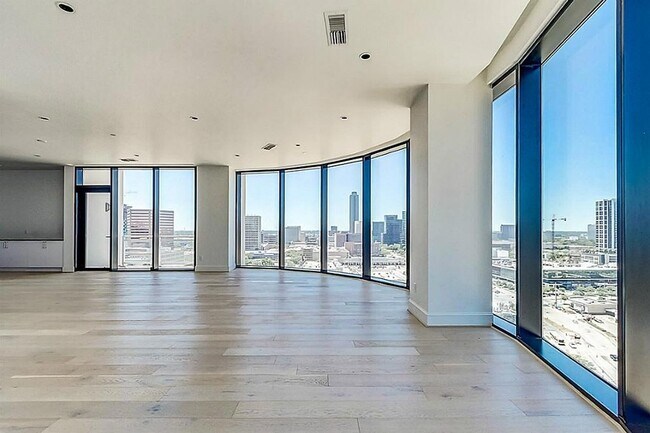 1409 Post Oak Blvd Unit 1604