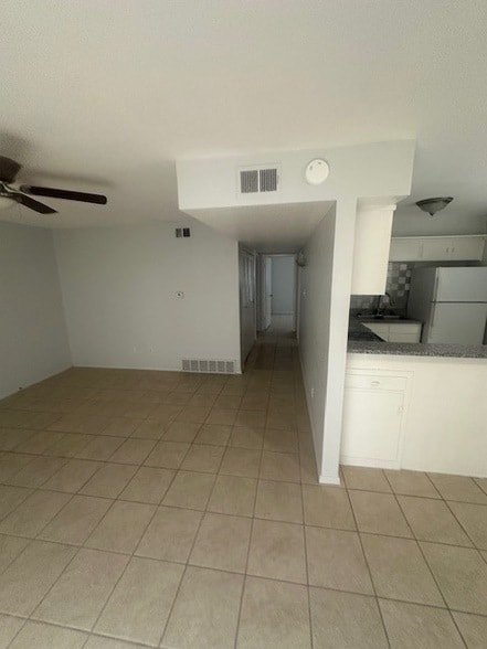 Photo - 5101 Pershing Ave Unidad 1