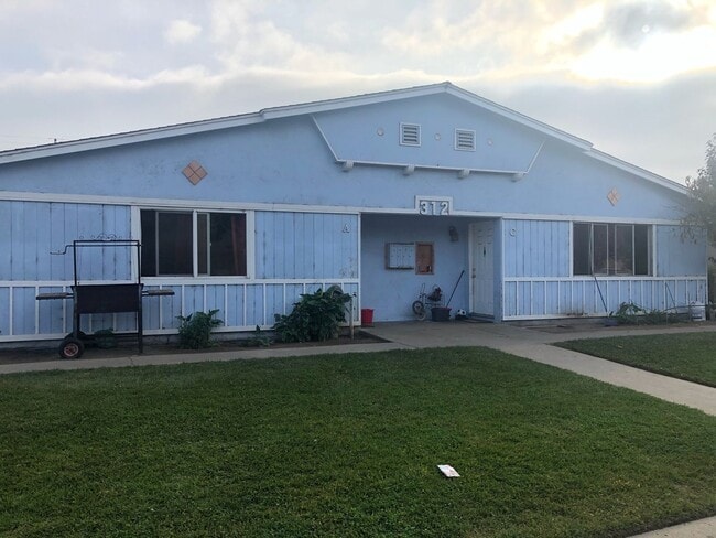 Building Photo - 312 Roschelle Ln Unit 312 C