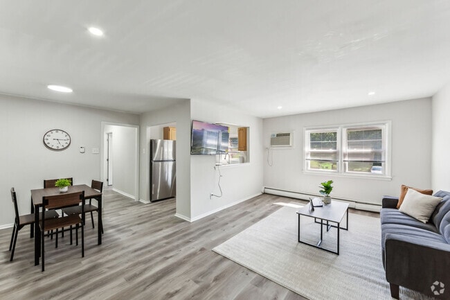 Building Photo - 1111 Wharton Dr Rental