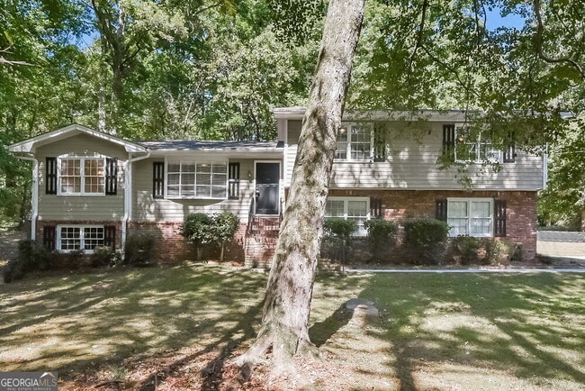 Photo - 737 Mountainbrooke Cir SW House