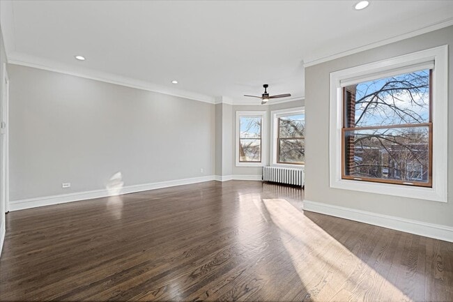 Photo - 6553 N Greenview Ave