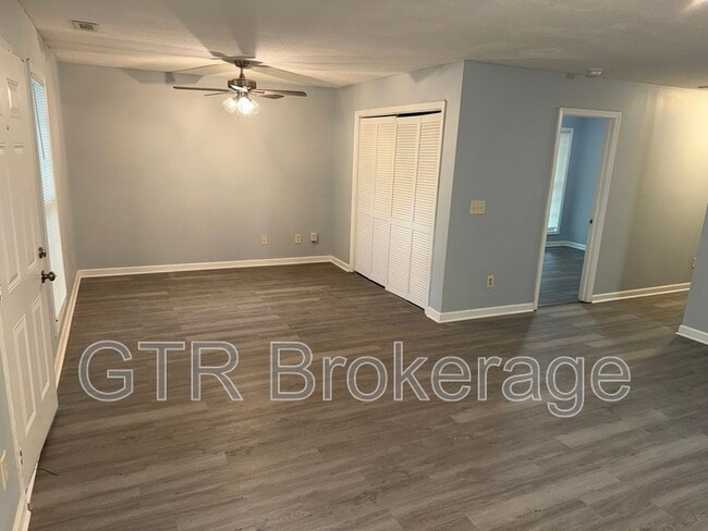 Photo - 1145 Booker Ave SW