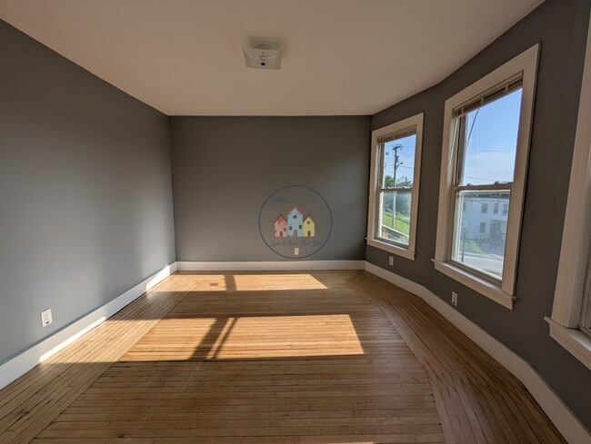 Living Room - 16 Clinton Ave Unit 2
