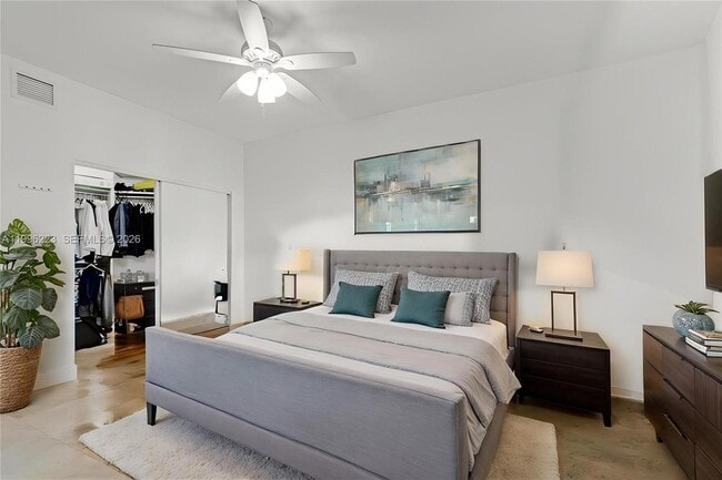 Photo - 3330 NE 190th St Unidad 1212