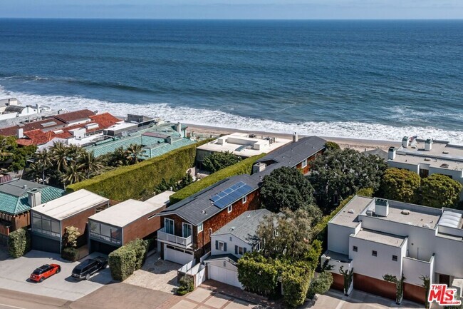 Building Photo - 23812 Malibu Rd Rental