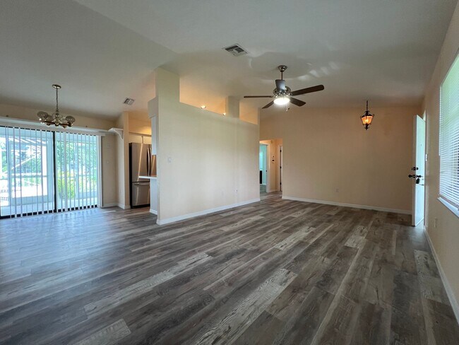 Photo - 18090 Avonsdale Cir