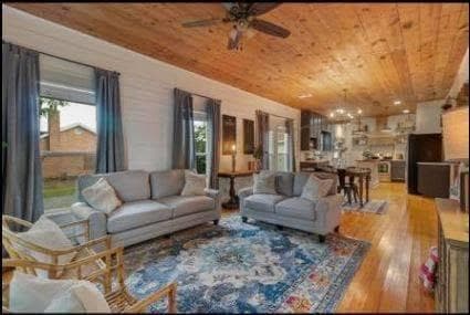 Photo - 610 Bohlmann Ave