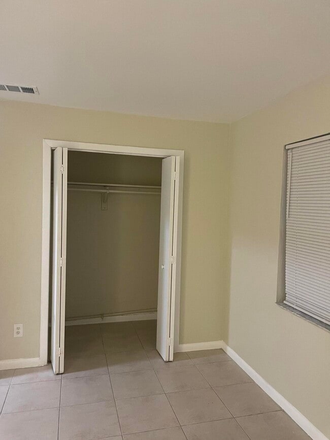 701 5th St Unit 1