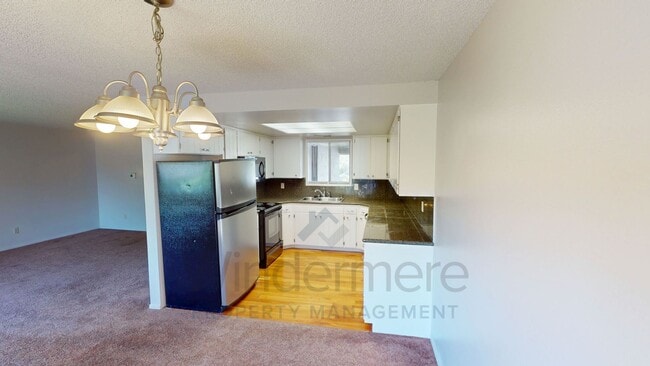 Photo - 333 Grove St