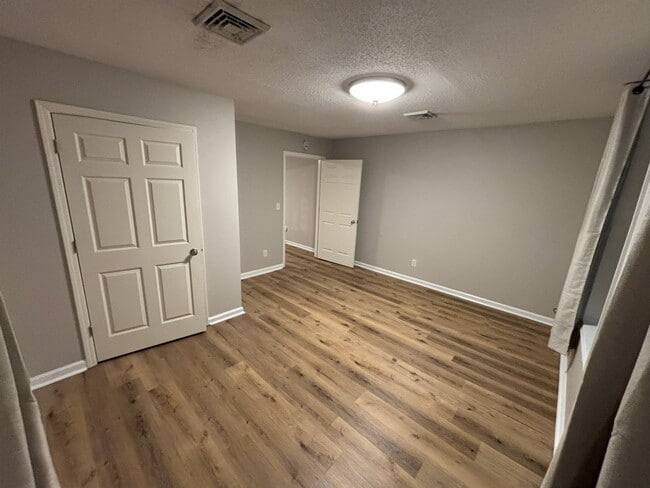 Photo - 1522 Main St Unit 3