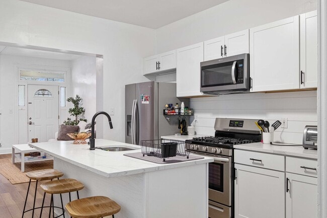 Photo - 2230 Tilbury Ave Unidad Floor 1