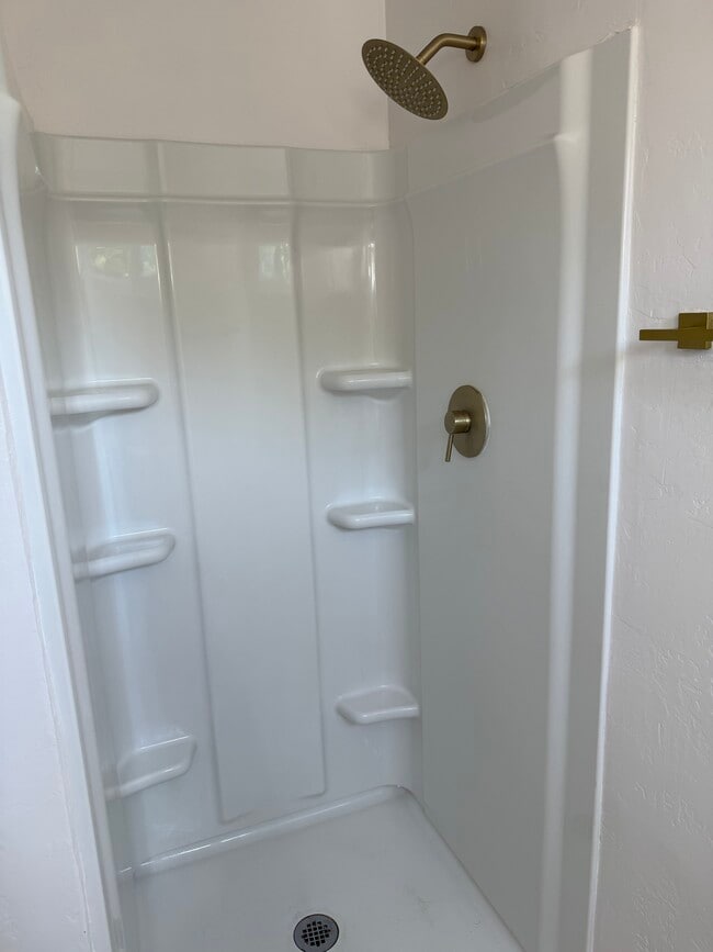 Photo - 5738 Meade Ave Unidad 5738 Meade Ave #A