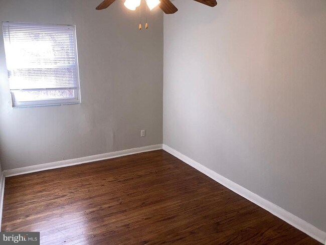 Photo - 7326 Ruskin Rd