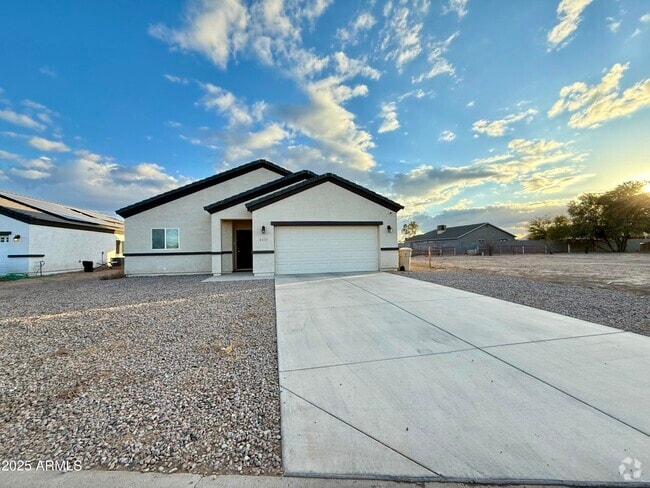 Building Photo - 8477 W Tinajas Dr Rental