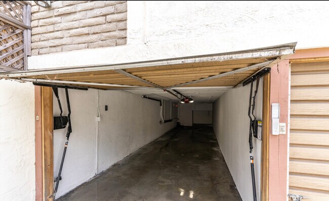 1532 Berkeley St Unit 1