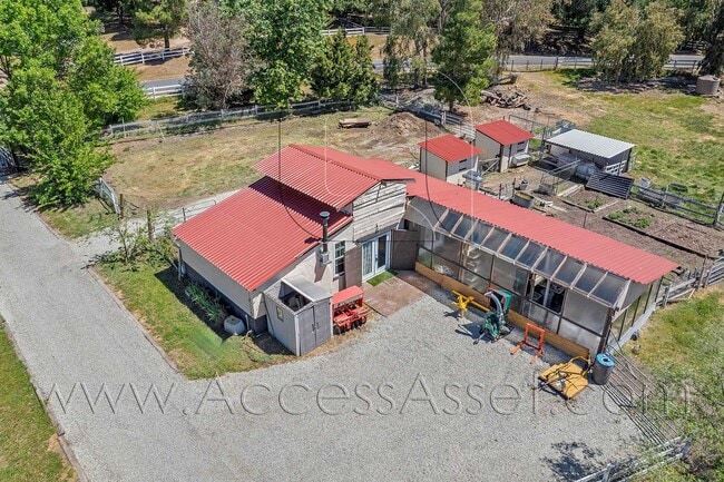 Building Photo - 17700 Rodeo Rd Unit 2