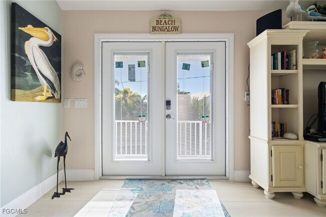 424 Lagoon Dr