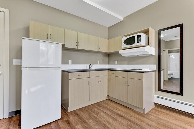 Photo - 1Ten On Whyte - Student Living