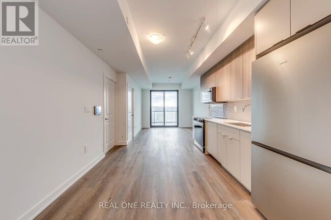 Photo - 2075 Lakeshore Rd. Unit 2010