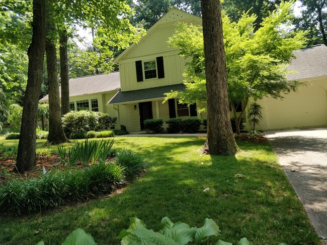 Room in House on Kilarney Dr