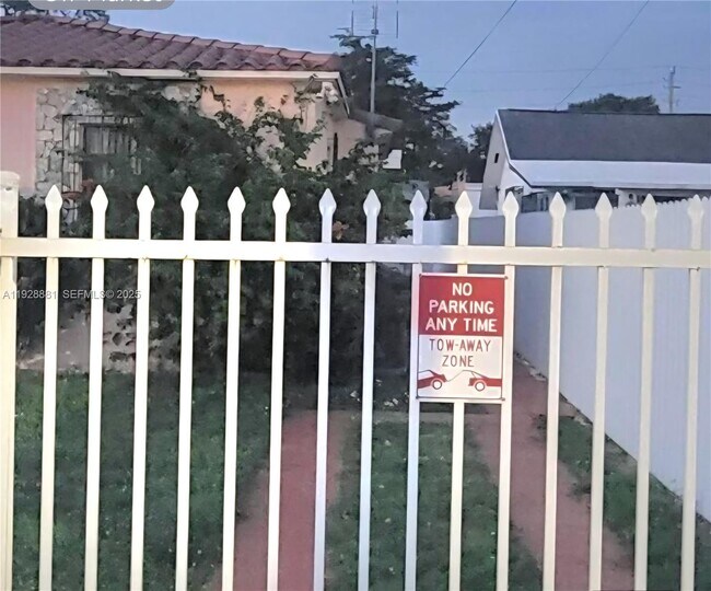 Photo - 2245 NW 3rd St Unit B