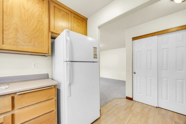 Photo - Comfortable 2-Bedroom Apartment in Desirable East Medford Unidad 1