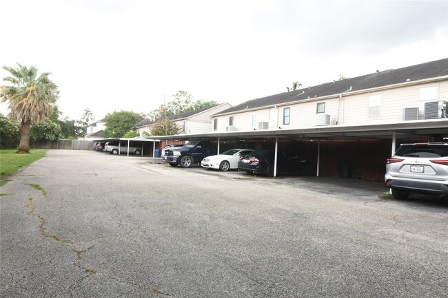 Photo - 940 Wycliffe Dr Unit True