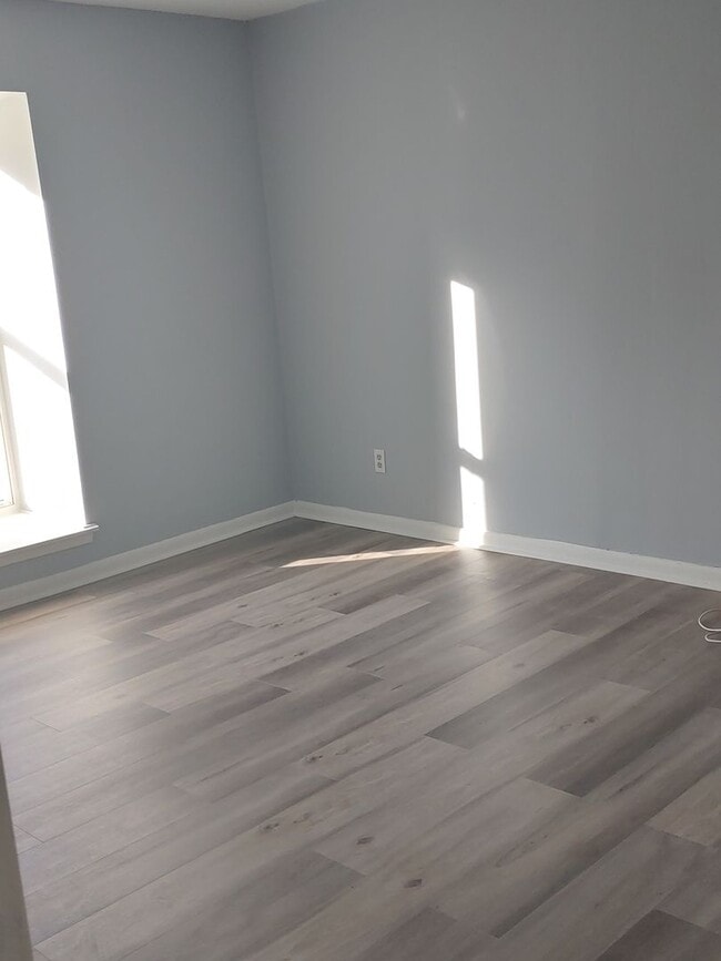 Photo - Jefferson Court