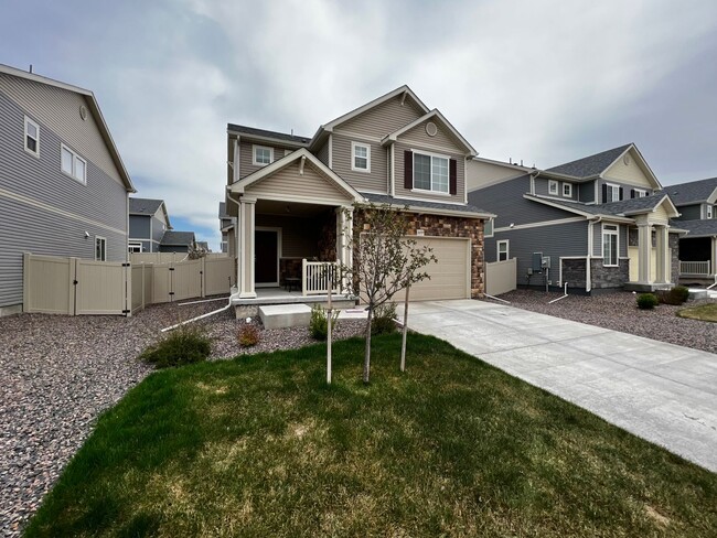 Building Photo - Stunning 4 bed 3.5 bath in Johnstown. Avai... Rental