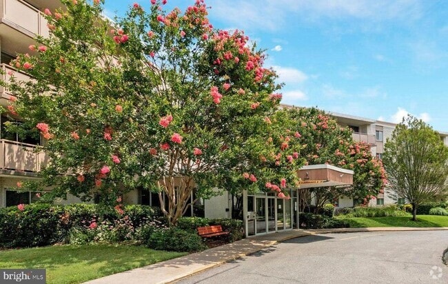 Building Photo - 7501 Democracy Blvd Unit 414 Rental