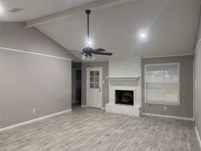 Photo - 3815 Avenue R