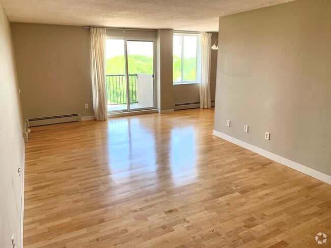 Living room - 2800 W 44th St Unit 509 Rental