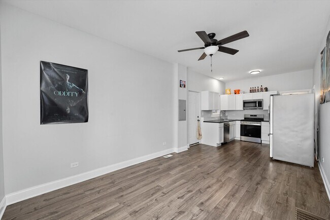 Photo - 1627 W 17th St Unit 1F