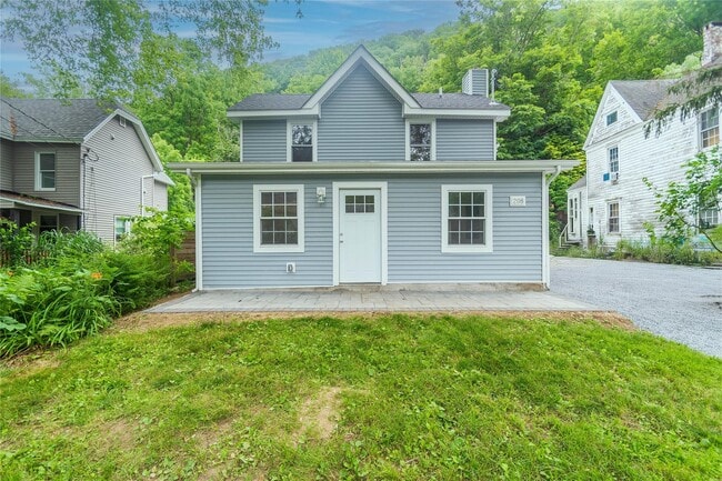 Photo - 208 Old Rte 22 House