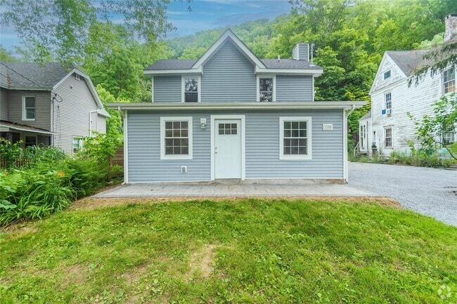 Building Photo - 208 Old Rte 22 Rental