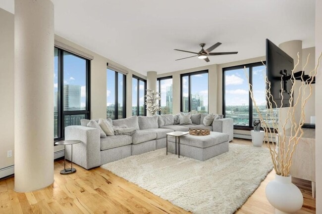 Photo - 1240 S 2nd St