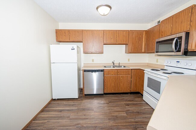 3004 Clearwater Ave