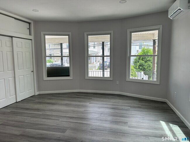 139 Whitney Ave Unidad 1