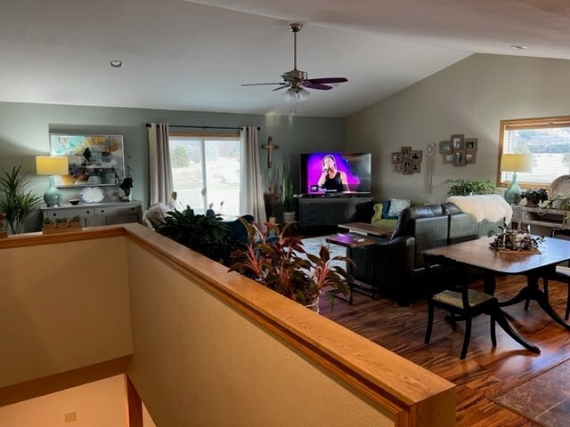 Photo - 1703 Coranado St